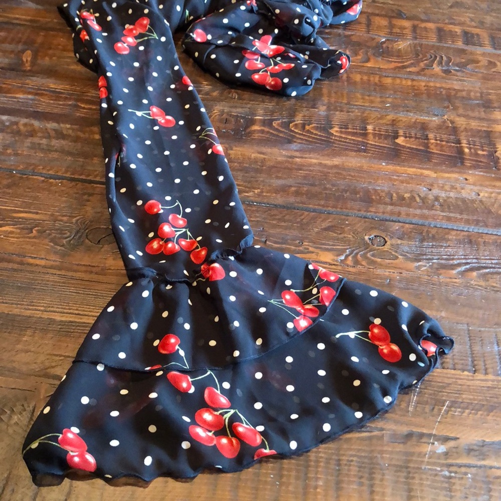 Forever 21 cherry dot crop ruffle top Medium - Picture 7 of 8